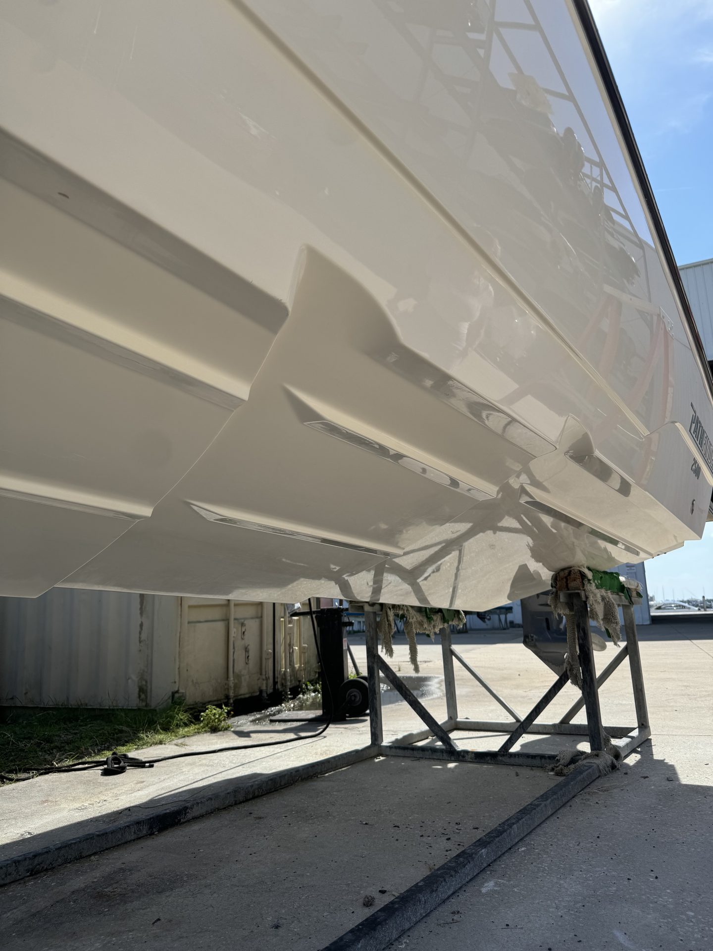 The same hull bottom clean after work